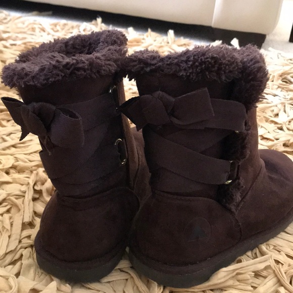 Boots - Picture 2 of 3